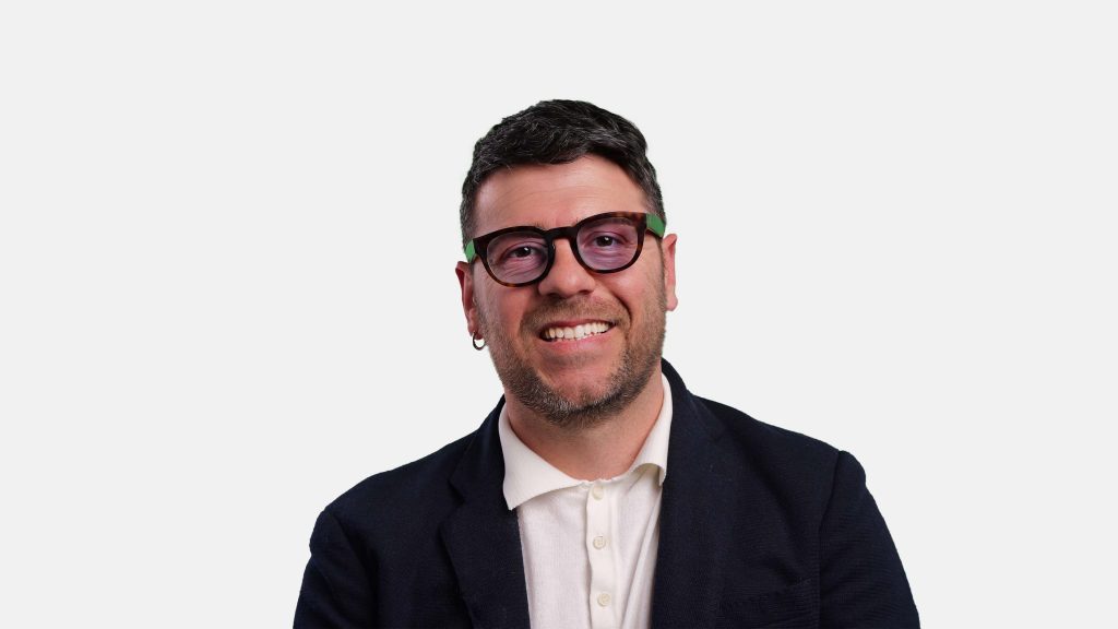 ANDREA BALANTE_SFONDO NEUTRO