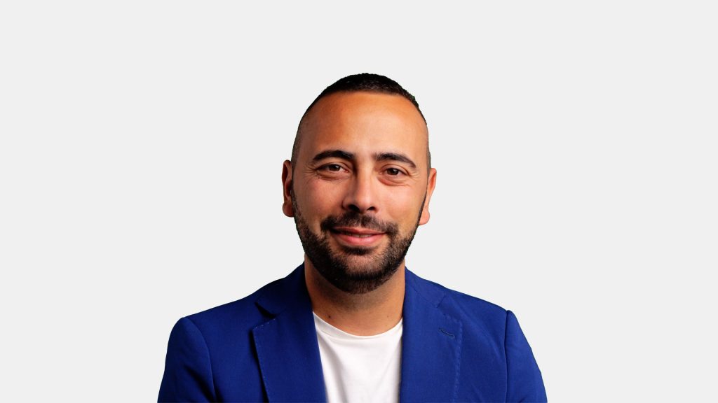 STEFANO MARINUCCI_SFONDO NEUTRO